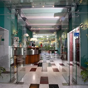 Ateneo Garden Palace Otel